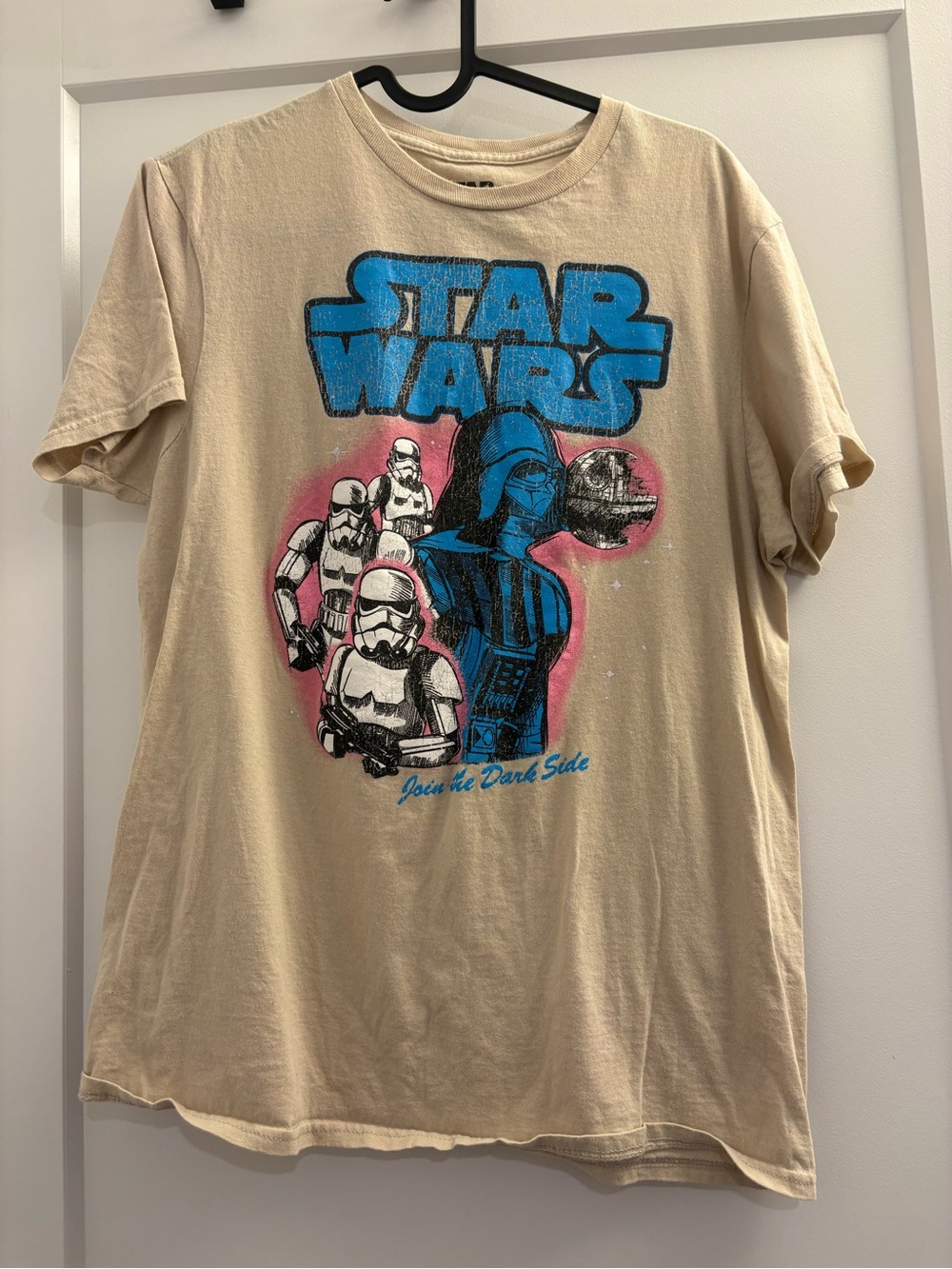 Star Wars Short Sleeve Tee in Beige, Blue, Pink